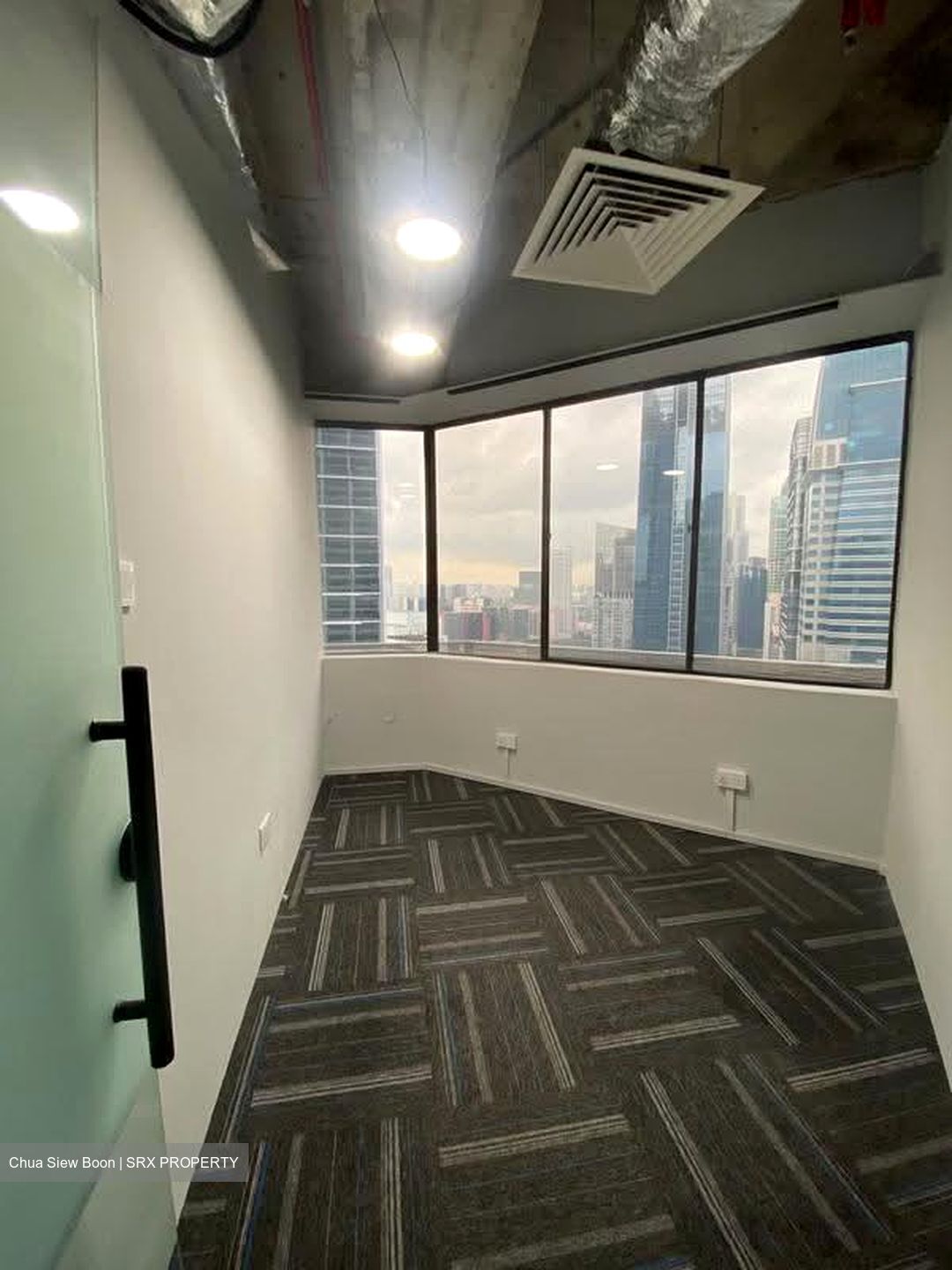 International Plaza (D2), Office #607865591